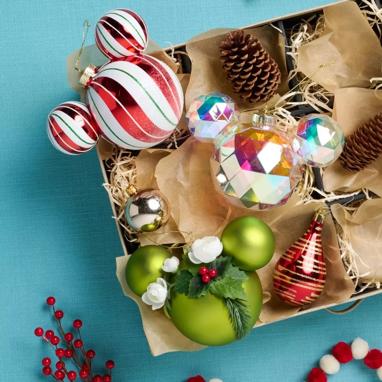 Holiday Ornament Collection on Disney Store — EXTRA MAGIC MINUTES